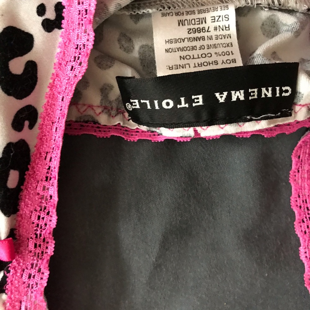 Sleepware - Picture 2 of 3